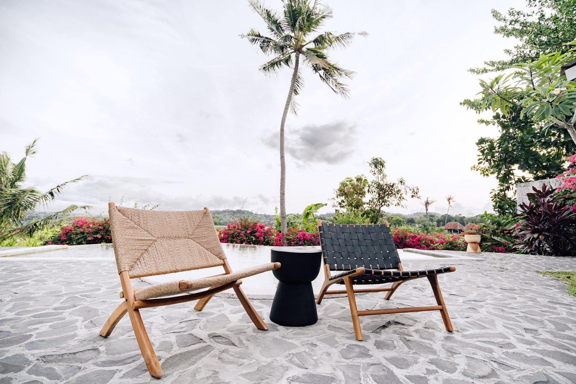 Foldable Lounge Chair 'Cemagi' in Teak and Rope