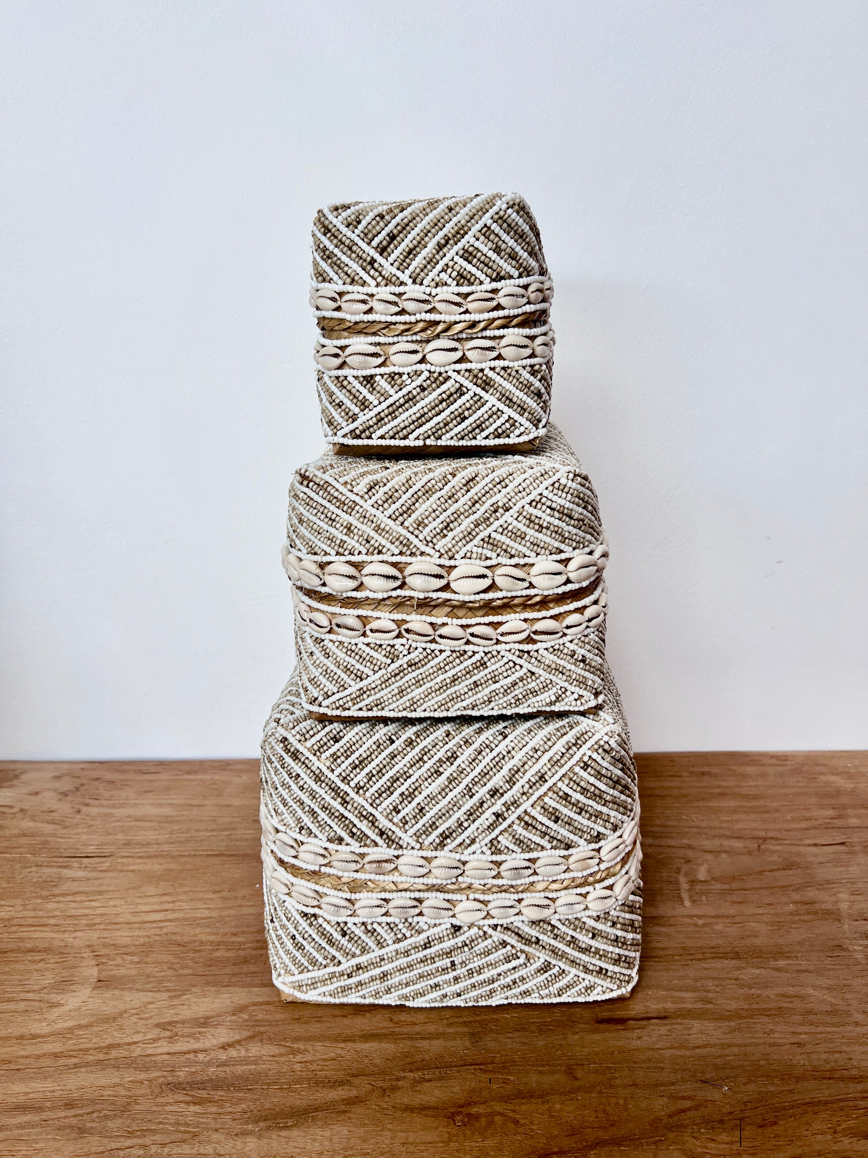Beaded Box - Natural & White, Shells