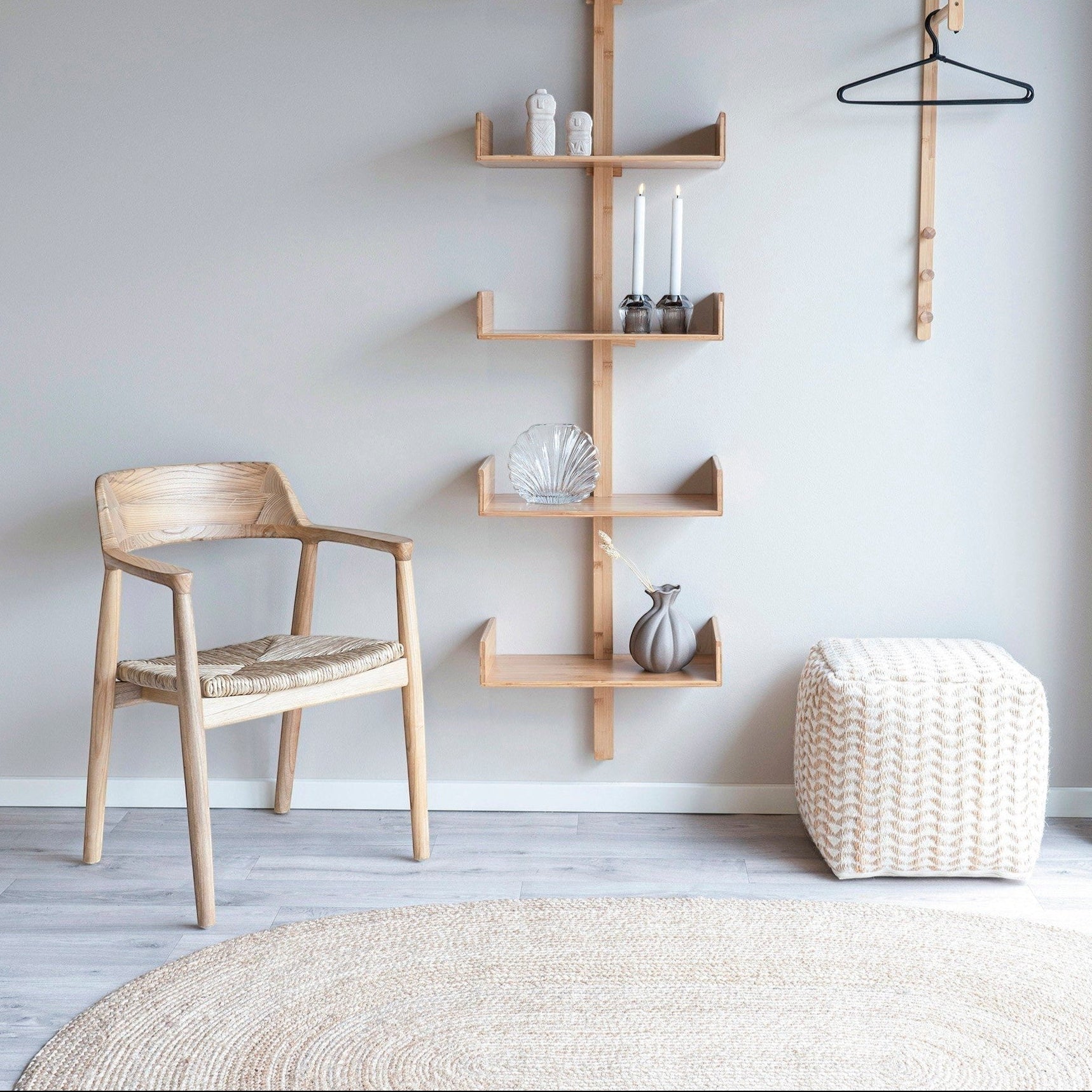 Kayu Living Bombay Rug, hand-braided natural jute, 140 x 200 cm, oval shape, rustic texture.
