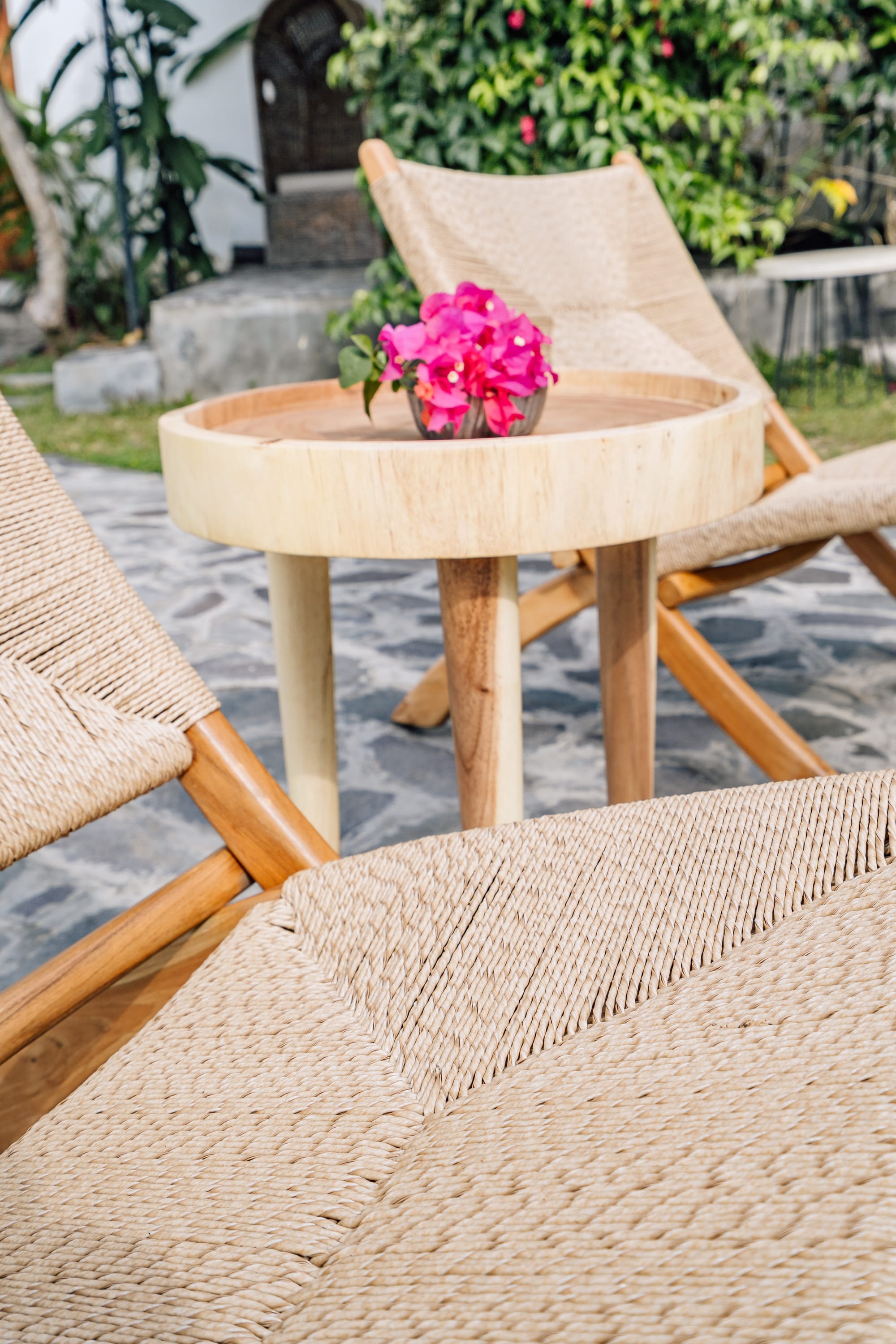 Foldable Lounge Chair in Solid Teak and Handwoven Rope