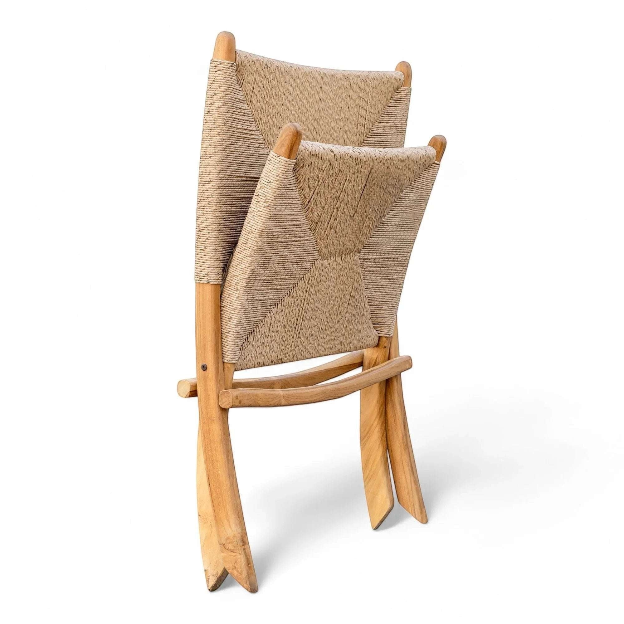 Kayu Living Cemagi foldable lounge chair with natural woven rope seat and teak frame. Ideal for indoor/outdoor use.