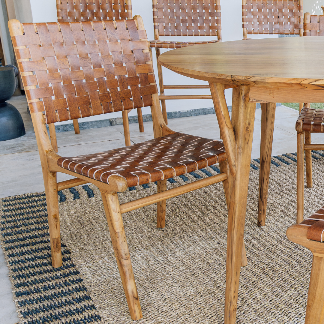 Dining Bundle: Pantai Teak Table Ø 120 cm + Sanur Chairs